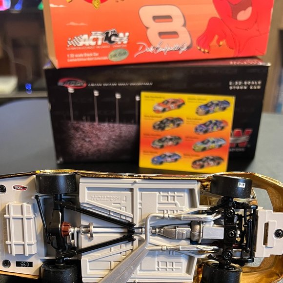 Dale Earnhardt Jr 2002 #8 Limited Edition - Picture 15 of 16